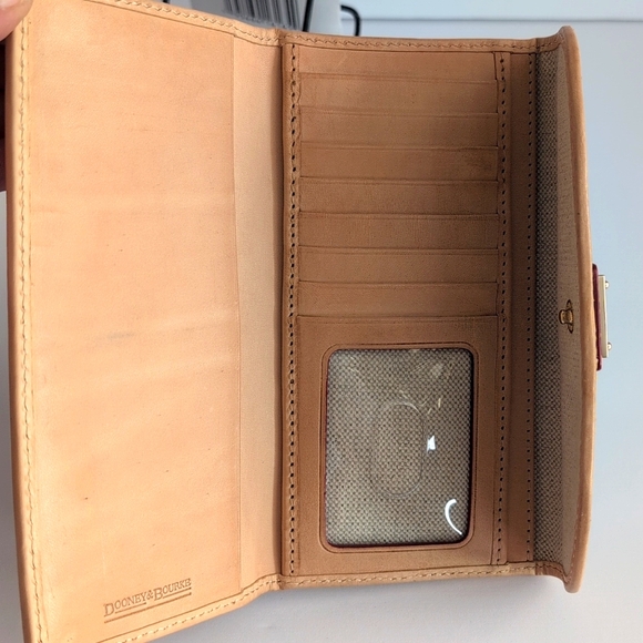 Dooney & Bourke Maritime Continental Clutch Wallet - Picture 6 of 16